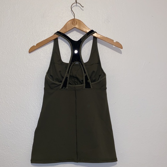 lululemon athletica Tank with Built in Shelf Bra; Satnam Camo Tank - Picture 4 of 8